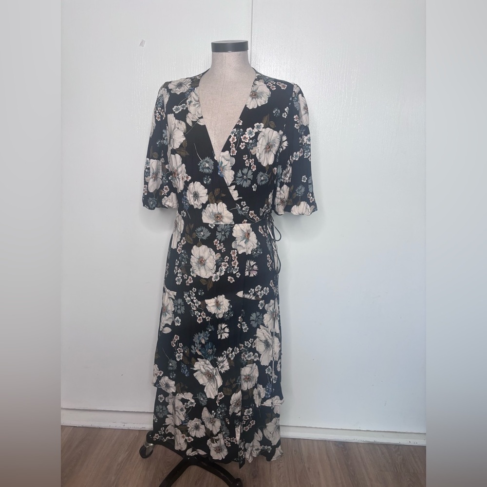 Gianni Bini Floral Wrap Maxi Dress Black Cream Flowers – Size L